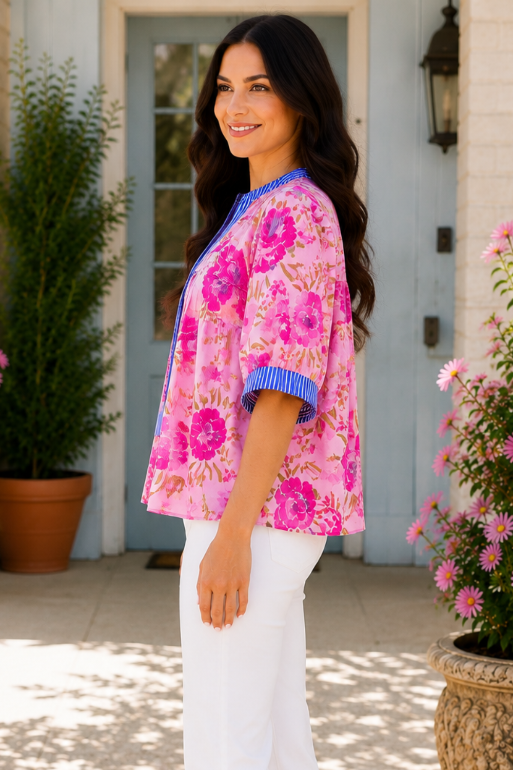 * Notch neck
* Half puff sleeve
* Contrast trim
* Pleated
* No stretch