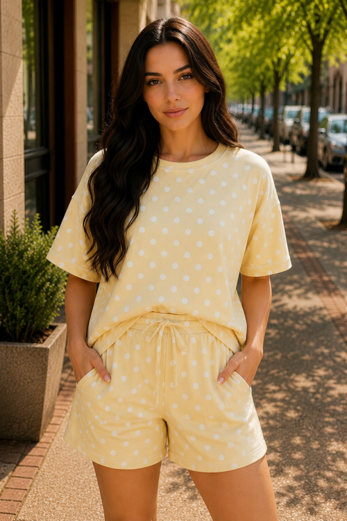 * Two-piece set
* Round neck
* Drop shoulder
* Half sleeve
* Exposed seam
* Drawstring waist
* Slightly stretchy