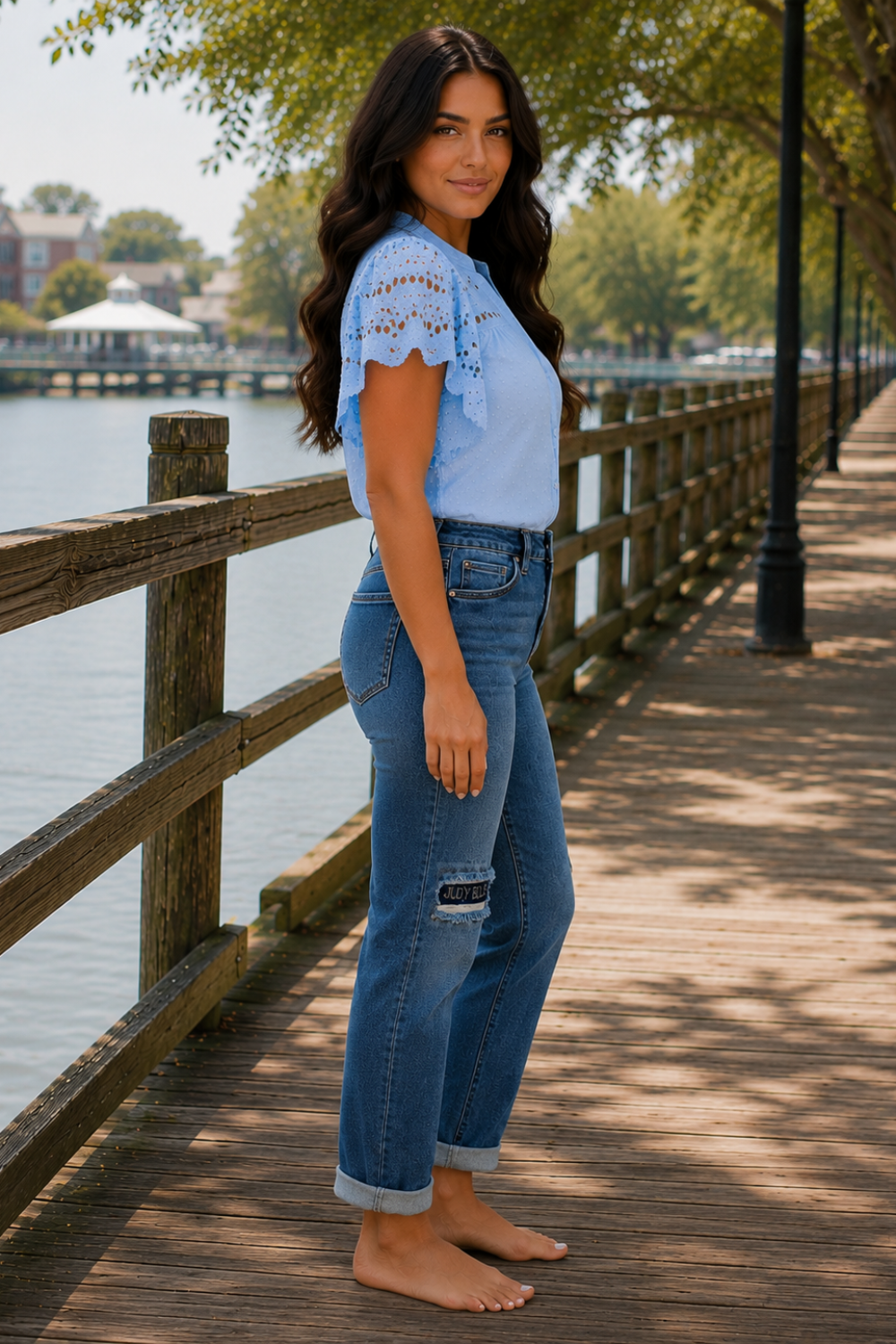 * Medium wash
* Mid-rise
* Boyfriend
* Embroidered repair patch
* Pocketed
* Button/zipper closure
* Stretchy