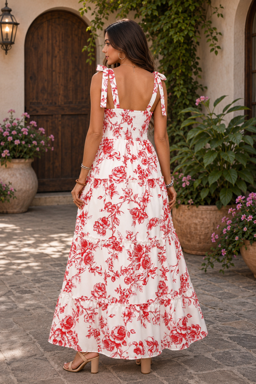 * Maxi dress
* Tied
* Smocked
* Tiered
* Ruffled
* Unlined
* No stretch on the body