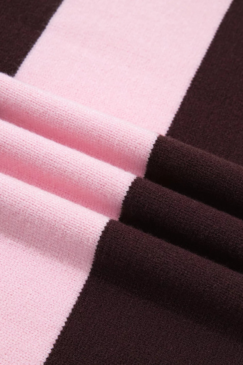 * Sweater
* Striped
* High neck 
* Long sleeve
* Drop shoulder
* Relaxed fit
* Contrast trim
* Ribbed
* Stretchy