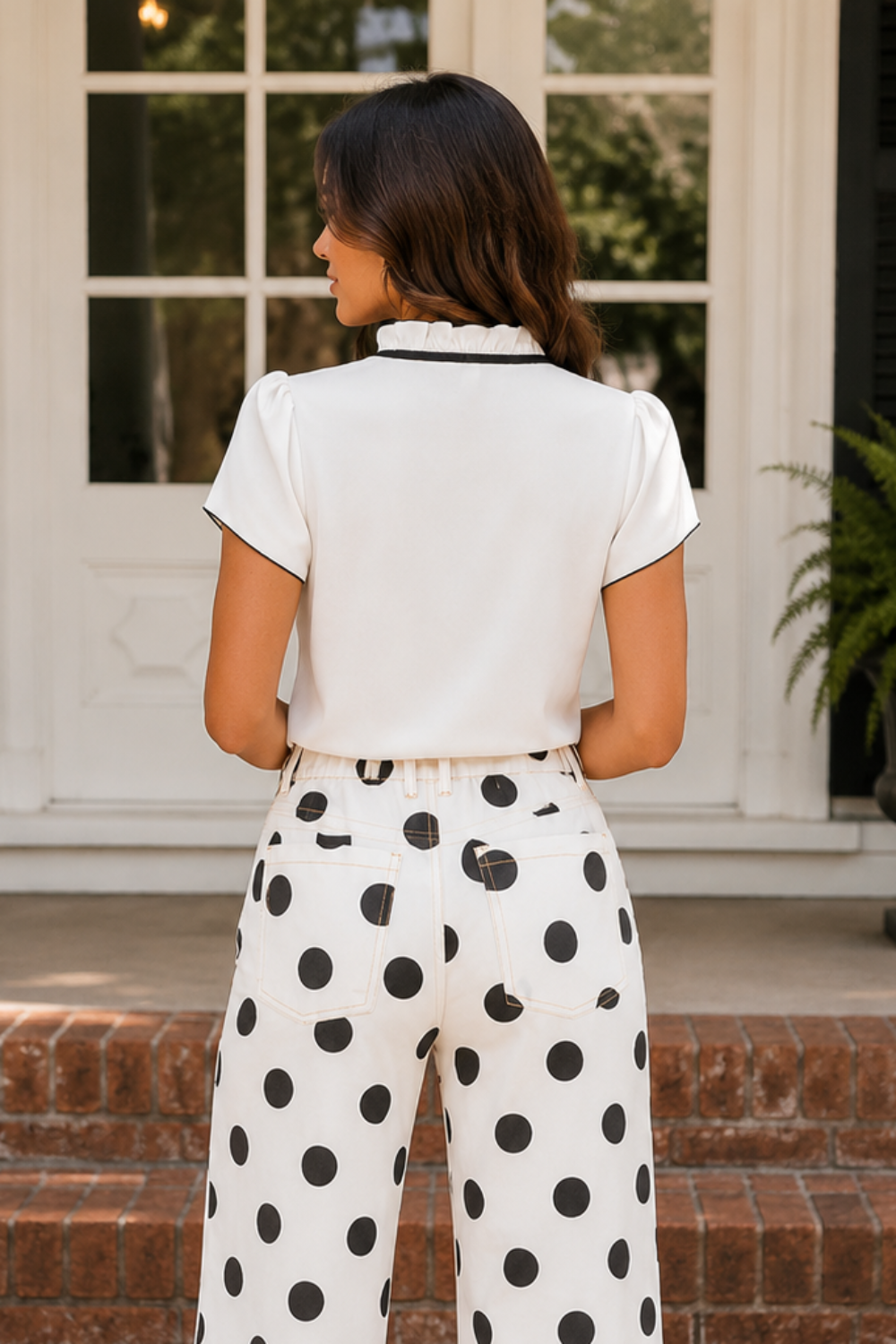 * Ruffled round neck
* Tie neck
* Cap sleeves
* Contrast trim
* Pleated
* No stretch