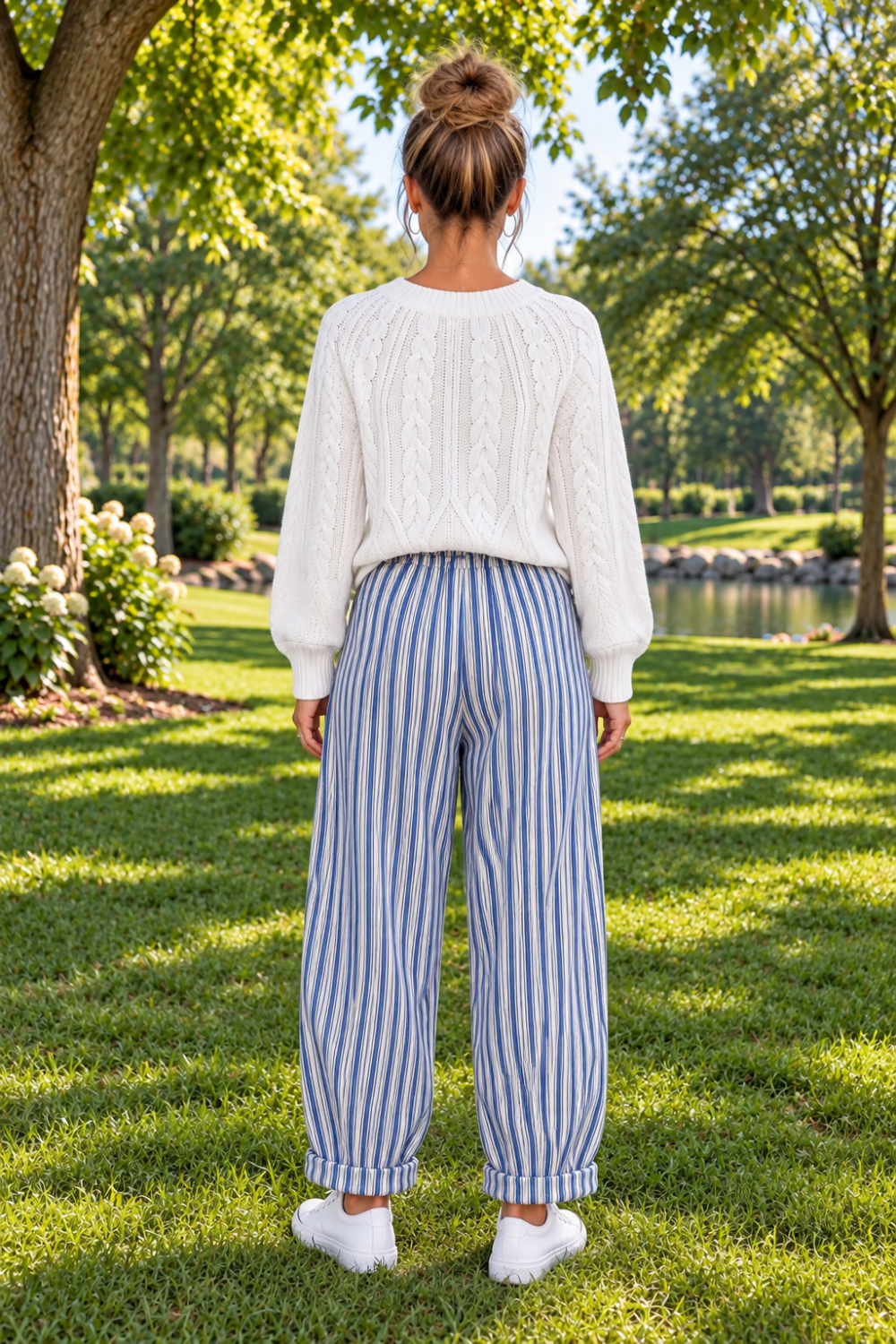 * Pants 
* High-waist
* Striped
* Elastic waist
* Drawstring
* Pocketed
* Pleated
* Loose fit
* Wide-leg
* No stretch