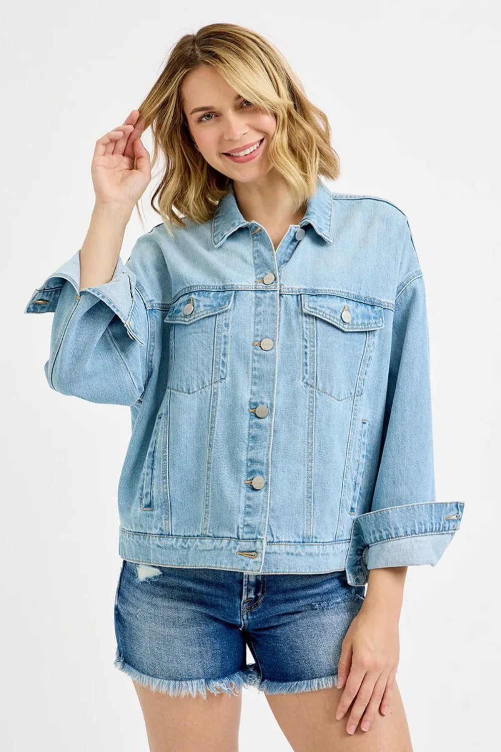 Denim jacket, oversized, pocketed, washed, buttoned, long sleeve, no stretch front view