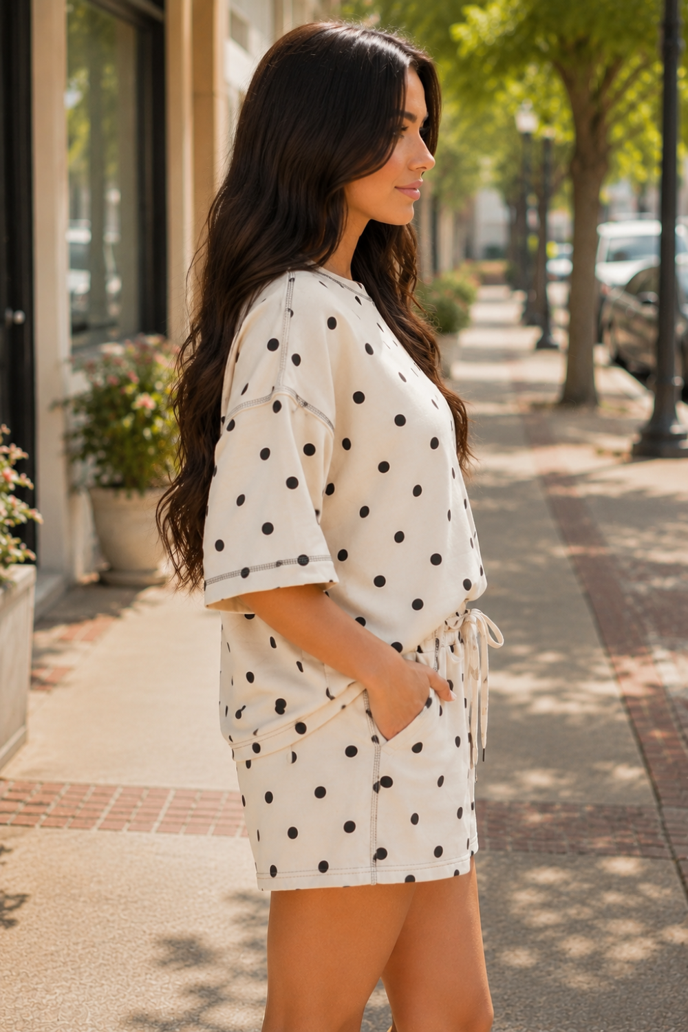 * Two-piece set
* Round neck
* Drop shoulder
* Short sleeve
* Exposed seams
* Polka dot
* Drawstring waist
* Pocketed
* Slightly stretchy