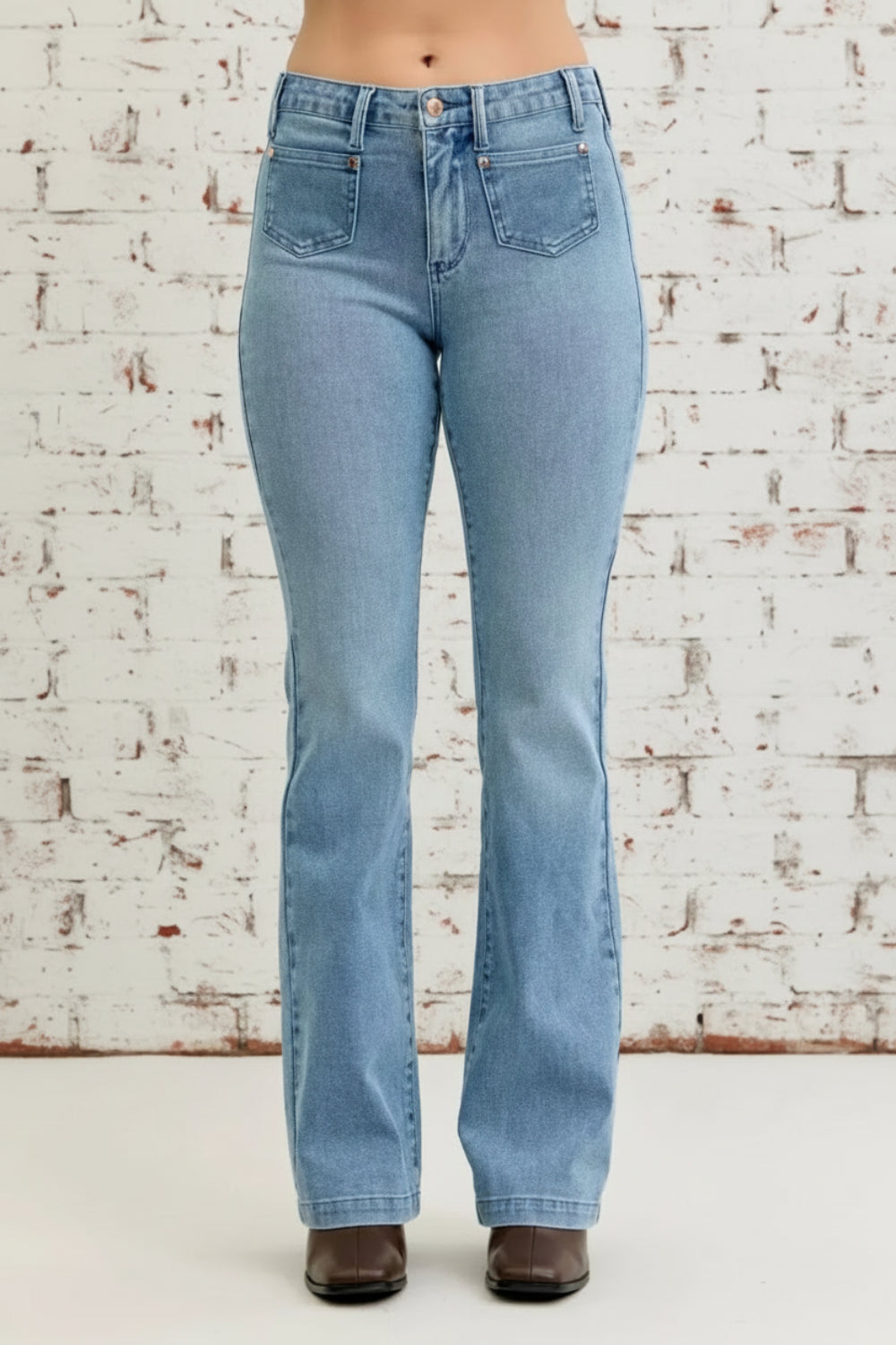 Judy Blue, high-rise, mid-rise, patch pocket, bootcut, contrast wash, pocketed, belt loops, button/zipper closure, stretchy, front view