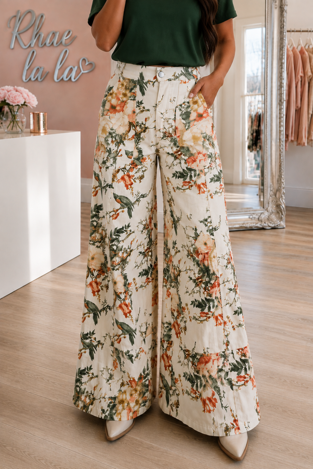 * Vintage floral print jeans
* High waist
* Button/zipper closure
* Belt loops
* Front/back pockets
* Elastic waist in back
* Wide leg
* Ruffled
* Slightly stretchy