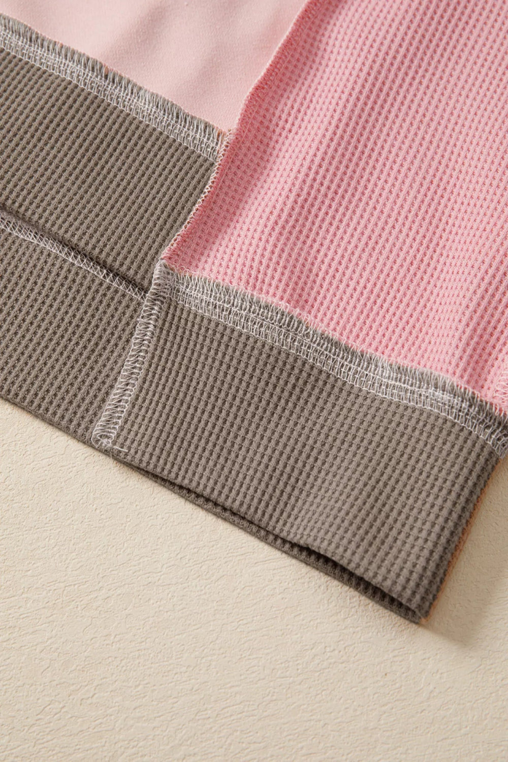 * Sweatshirt
* Lightweight
* Pullover
* Round neck
* Drop shoulder
* Long sleeve
* Contrast trim
* Exposed seams
* Waffle-knit
* Color block
* Patchwork
* Oversized
* High-low
* Stretchy
