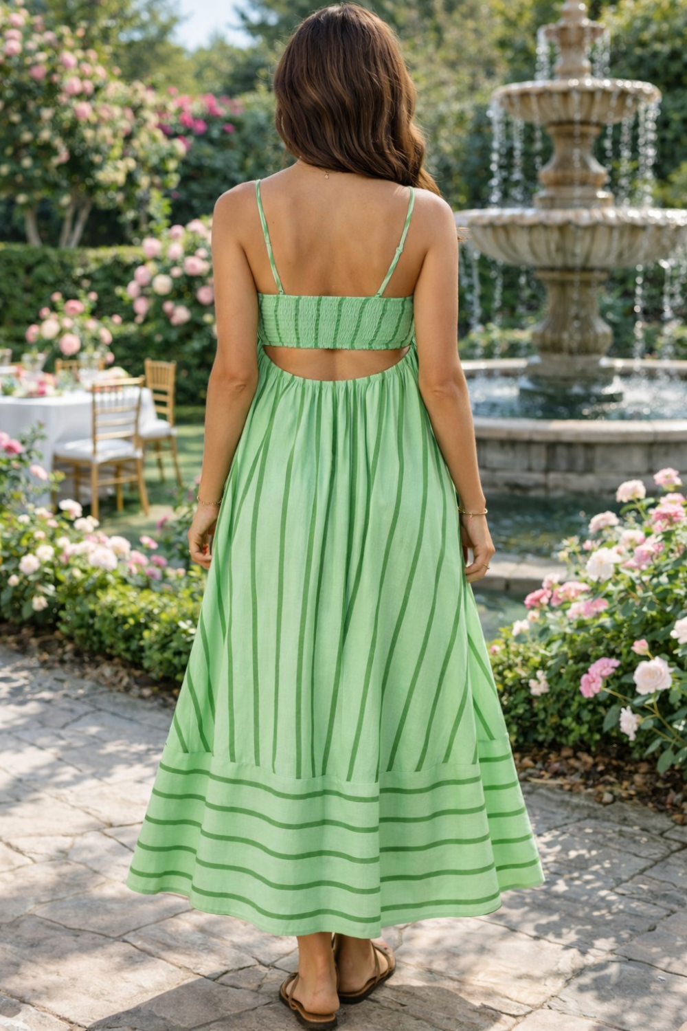 * Midi dress
* Square neck
* Adjustable spaghetti straps
* Unlined
* Peek-a-boo back
* Smocked back
* No stretch