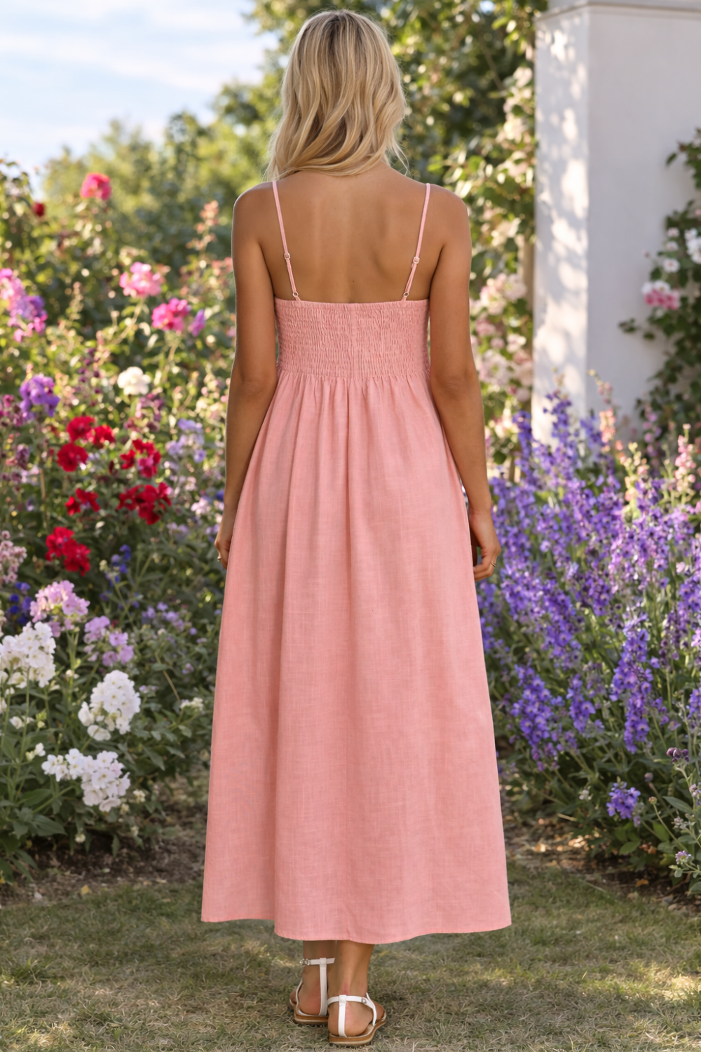 * Midi dress
* Square neck
* Adjustable spaghetti straps
* Ruched
* Smocked
* Unlined
* Some stretch