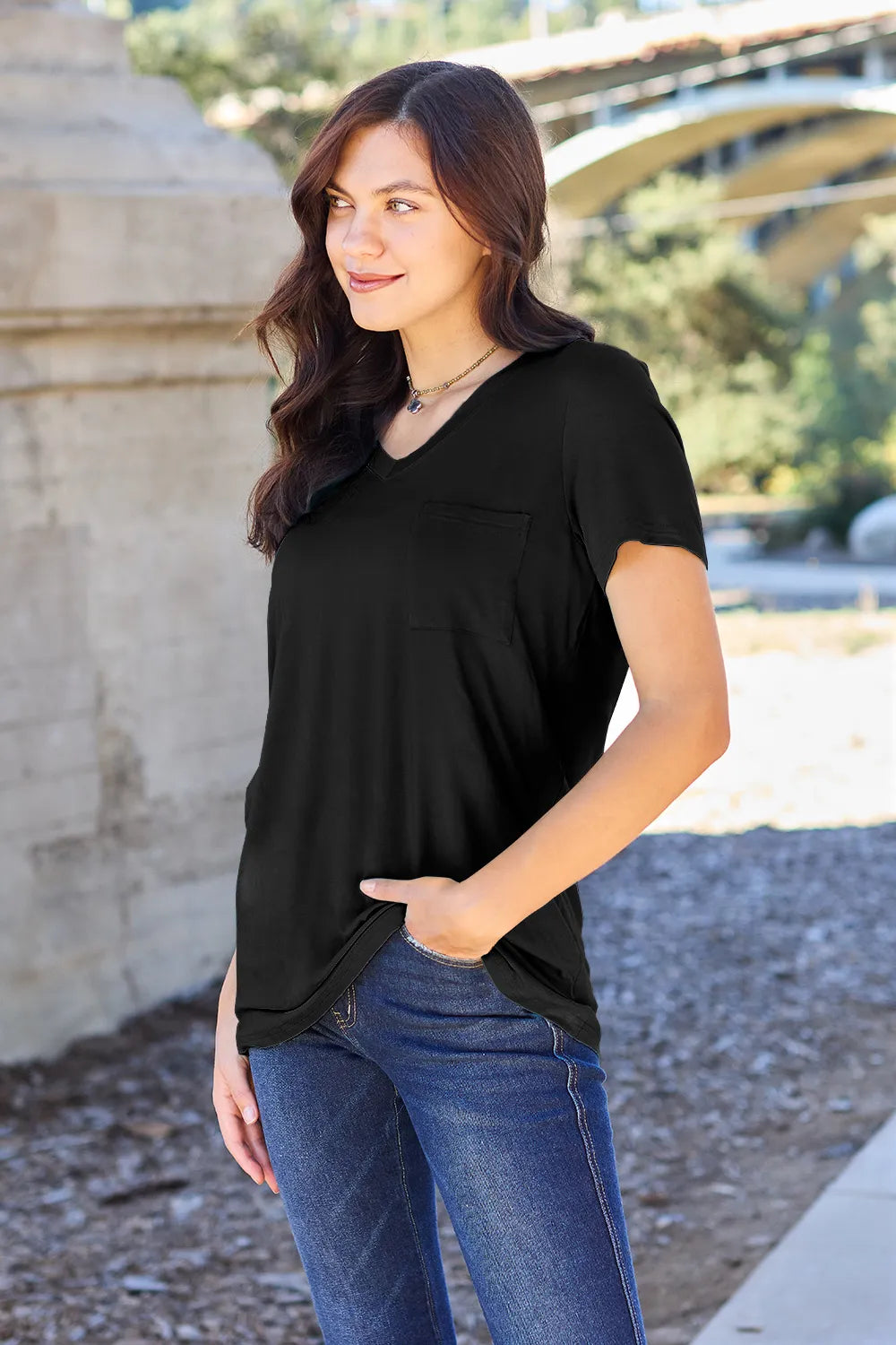 T-shirt, bamboo, v-neck, short sleeve, front pocket, opaque, slightly stretchy front view