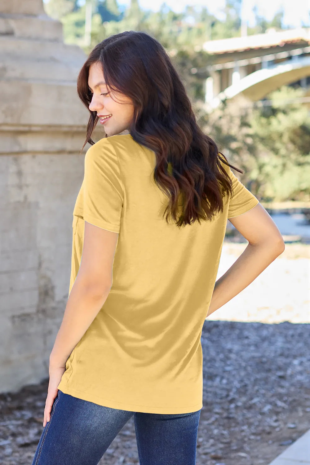 T-shirt, bamboo, v-neck, short sleeve, front pocket, opaque, slightly stretchy back view