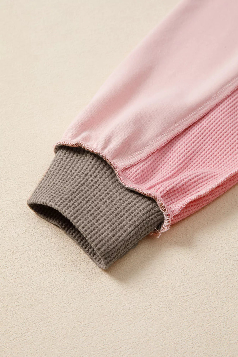 * Sweatshirt
* Lightweight
* Pullover
* Round neck
* Drop shoulder
* Long sleeve
* Contrast trim
* Exposed seams
* Waffle-knit
* Color block
* Patchwork
* Oversized
* High-low
* Stretchy