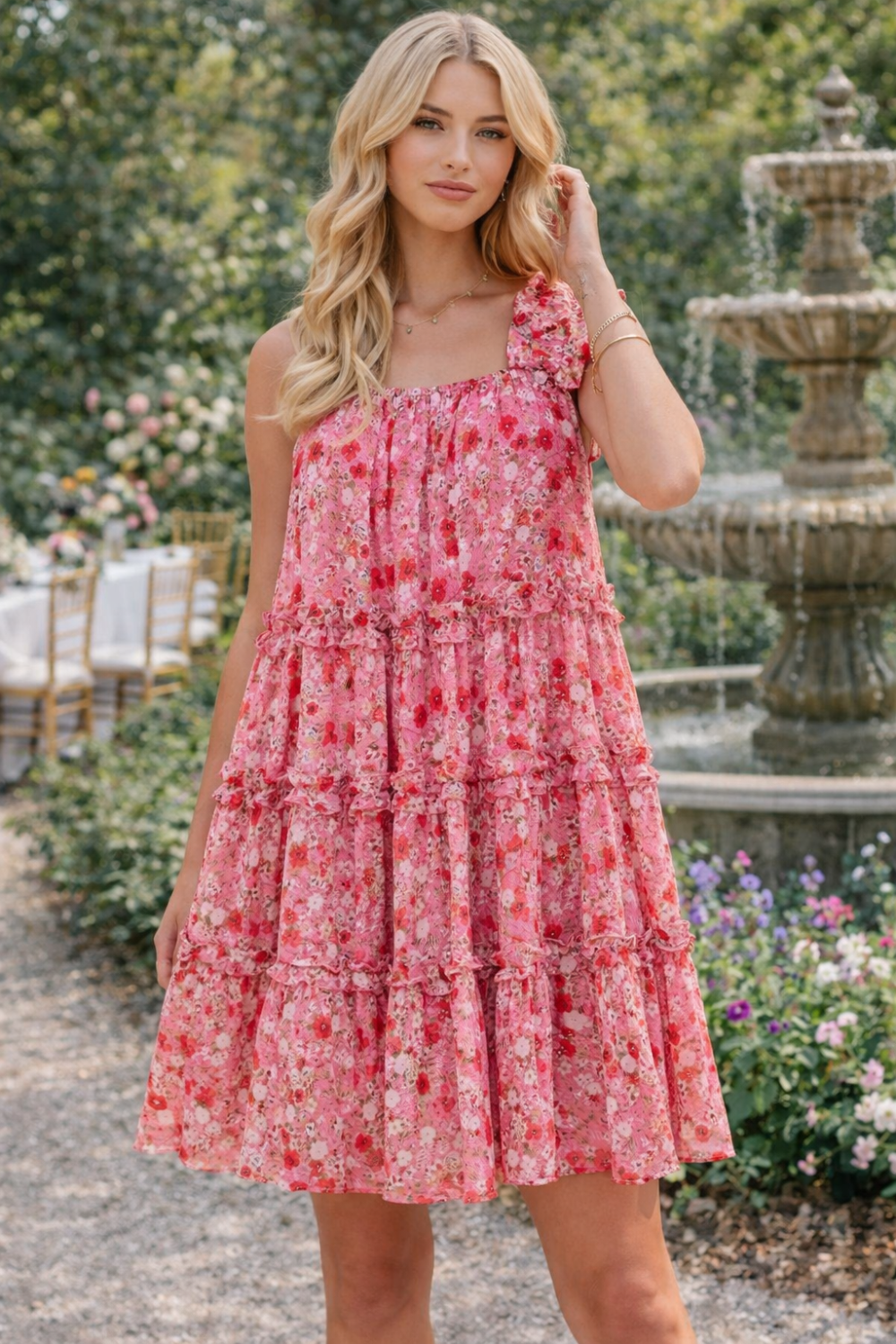 * Mini dress
* Floral print
* Sleeveless
* Wide straps
* Square neck
* Ruffled
* Tiered
* Unlined
* No stretch