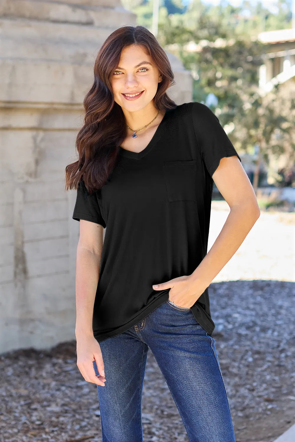 T-shirt, bamboo, v-neck, short sleeve, front pocket, opaque, slightly stretchy front view