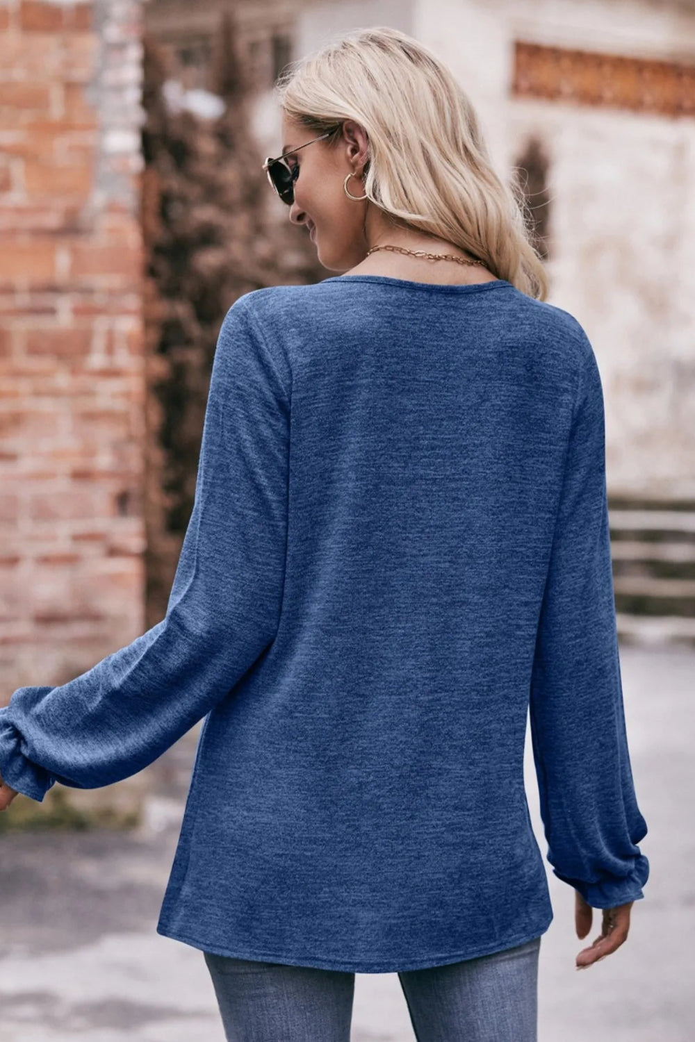 T-shirt, long sleeve, pullover, ruched, round neck, ruffled wrist, long, stretchy, back view
