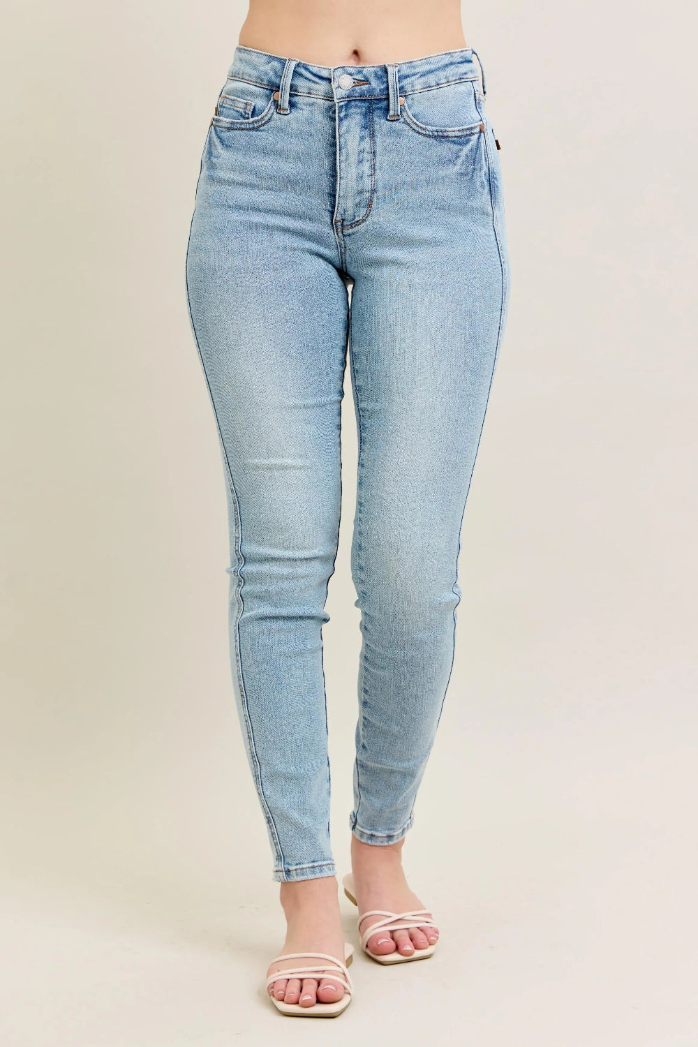 Judy Blue Jeans, full-size, mid-rise, 5-pocket design, light wash, button-zip closure, ankle length, slightly stretchy, front view