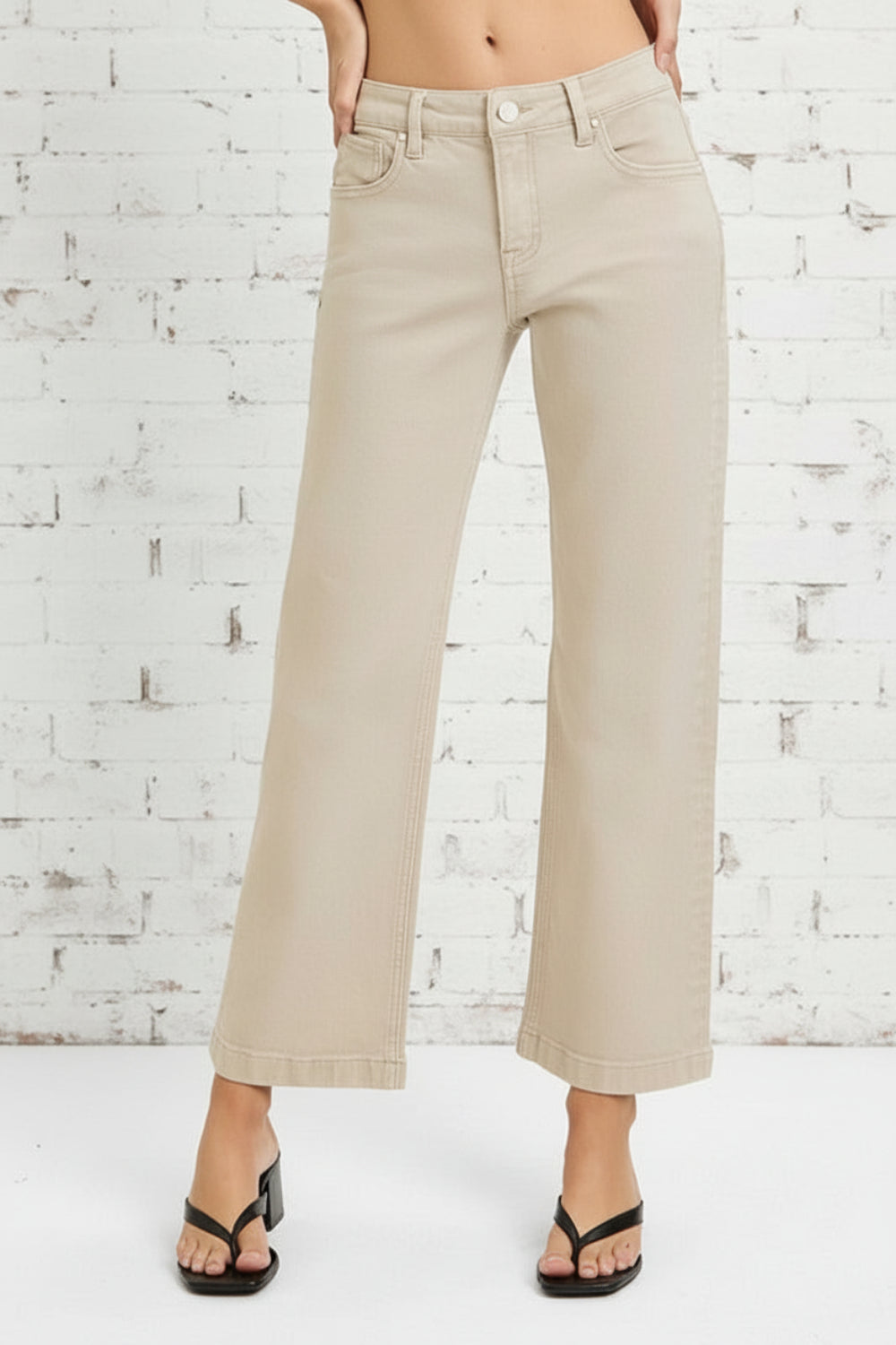 Risen jeans, full-size mid-rise, tummy control, 5-pocket detail, button-zipper closure, belt looped, straight leg, ankle length, slightly stretchy, front view