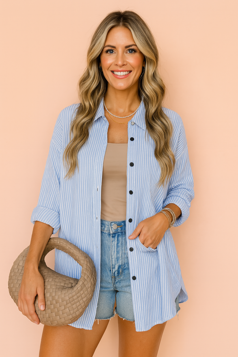 Long sleeve ,  Striped,  Collared,  Roll up sleeves,  Pocketed,  Opaque,  No stretch, Shirt, Close Up View