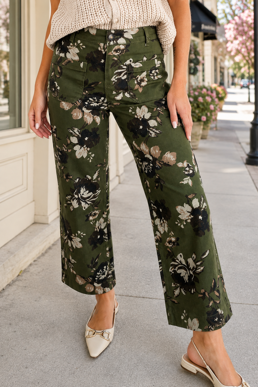 * Vintage style jeans
* Floral print
* High rise
* Wide leg
* Button/zipper closure
* Belt loops
* Front patch pockets
* Back pockets
* Slightly stretchy