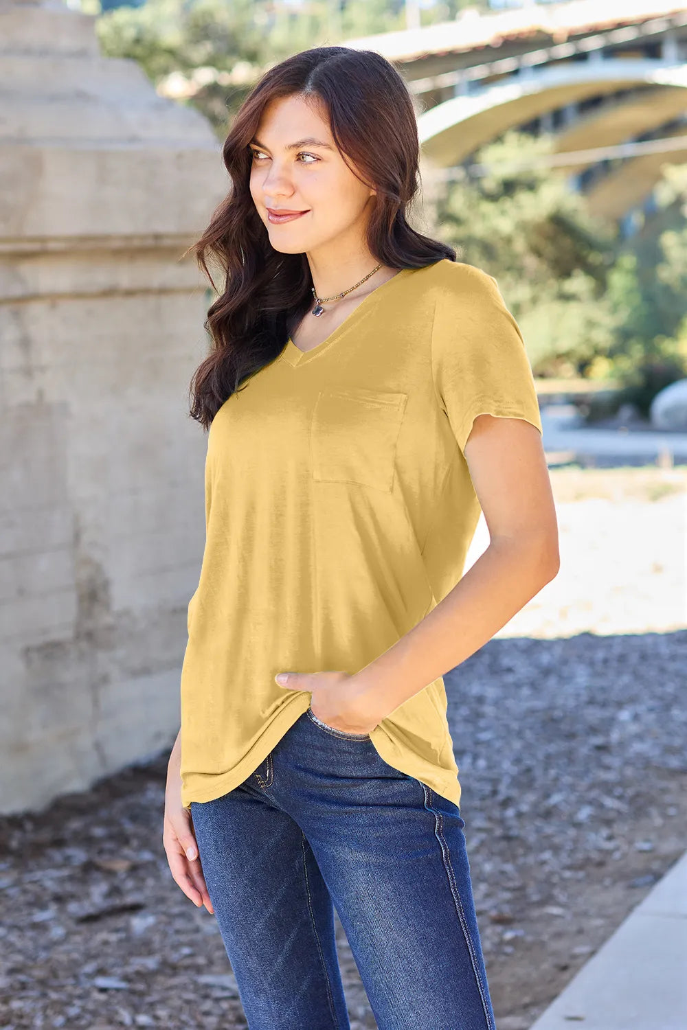 T-shirt, bamboo, v-neck, short sleeve, front pocket, opaque, slightly stretchy front view