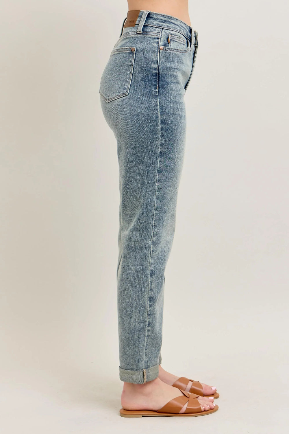 Judy Blue Jeans, full-size, high-rise, vintage wash, 5-pocket design, ankle length, optional roll-up cuffs, relaxed fit, button-zip closure, straight leg, slightly stretchy,