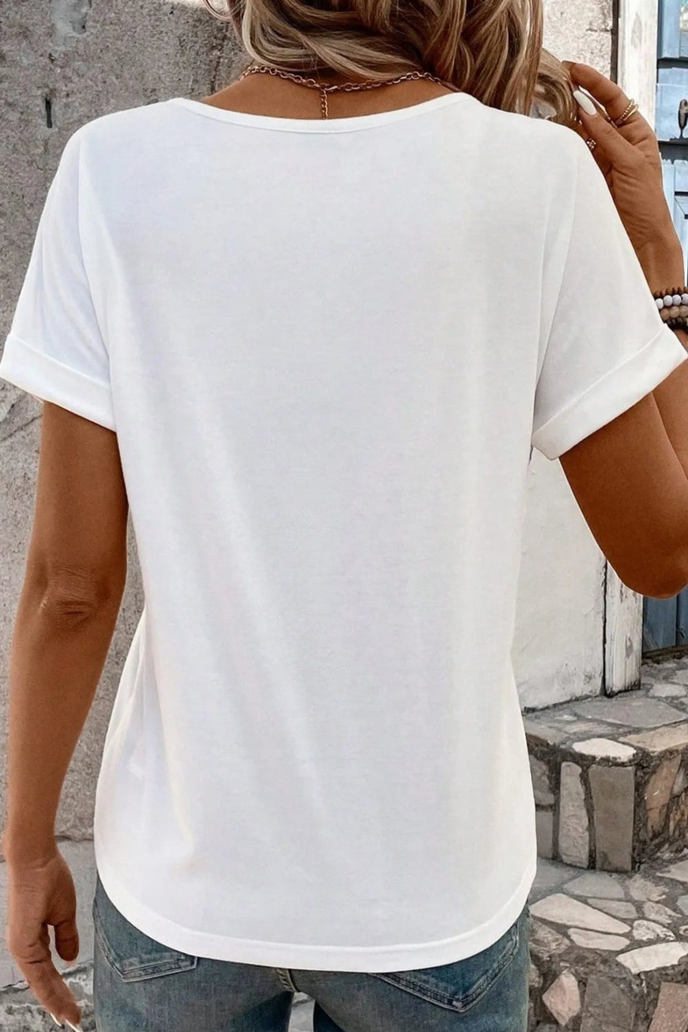 TRIPLE STRAP V-NECK SHORT SLEEVE T-SHIRT