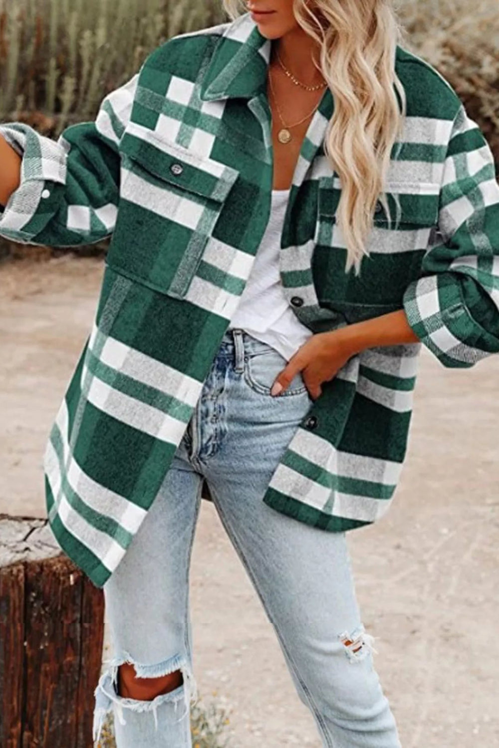 Jacket, Collared, Drop sleeve, Long sleeve, Front patch pockets, Buttoned,
Rounded hem, side, slits, Unlined, No stretch, Front view