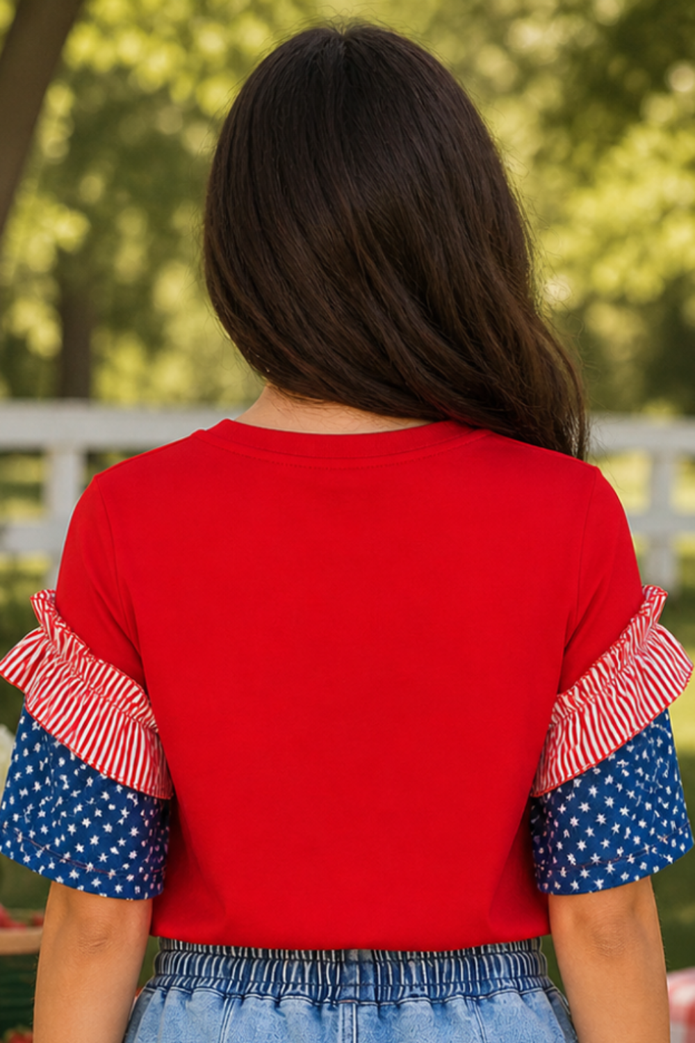 * Round neck
* Puff sleeves
* Ruffles
* Short sleeve
* Stars & stripes
* Slightly stretchy