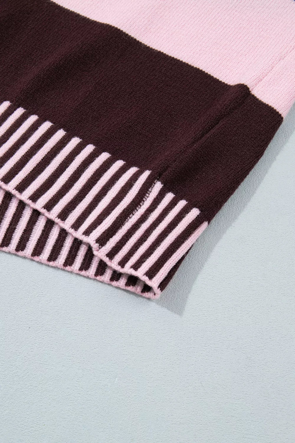 * Sweater
* Striped
* High neck 
* Long sleeve
* Drop shoulder
* Relaxed fit
* Contrast trim
* Ribbed
* Stretchy