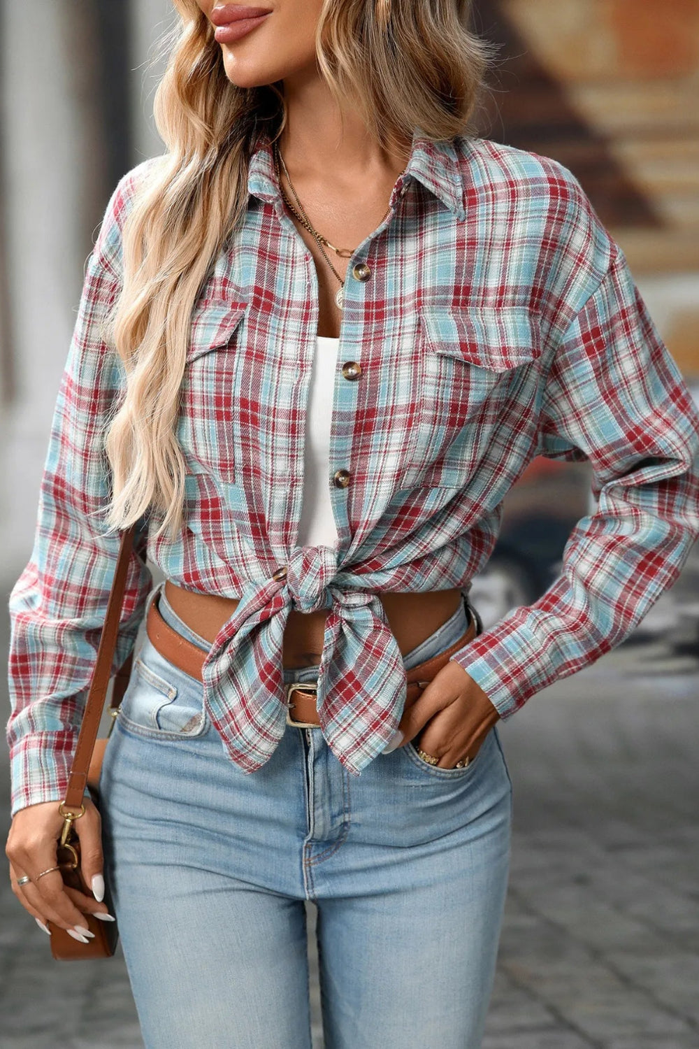 Shirt, long sleeve, collared, buttoned, oversized, front flap pockets, plaid print, no stretch, front view