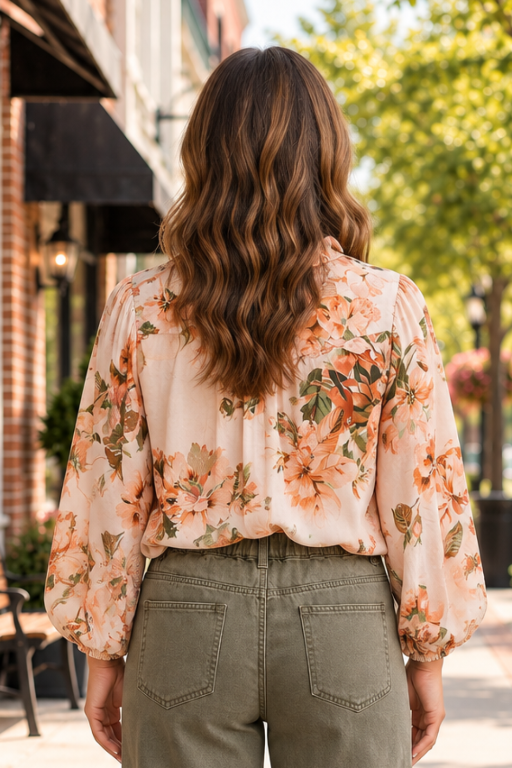 * Shirt
* Floral print
* Collared
* Long balloon sleeves
* Button up
* Round hem
* No stretch