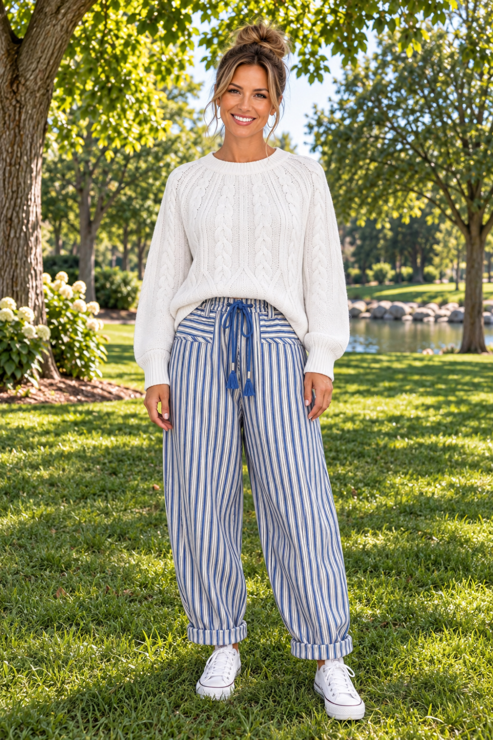 * Pants 
* High-waist
* Striped
* Elastic waist
* Drawstring
* Pocketed
* Pleated
* Loose fit
* Wide-leg
* No stretch