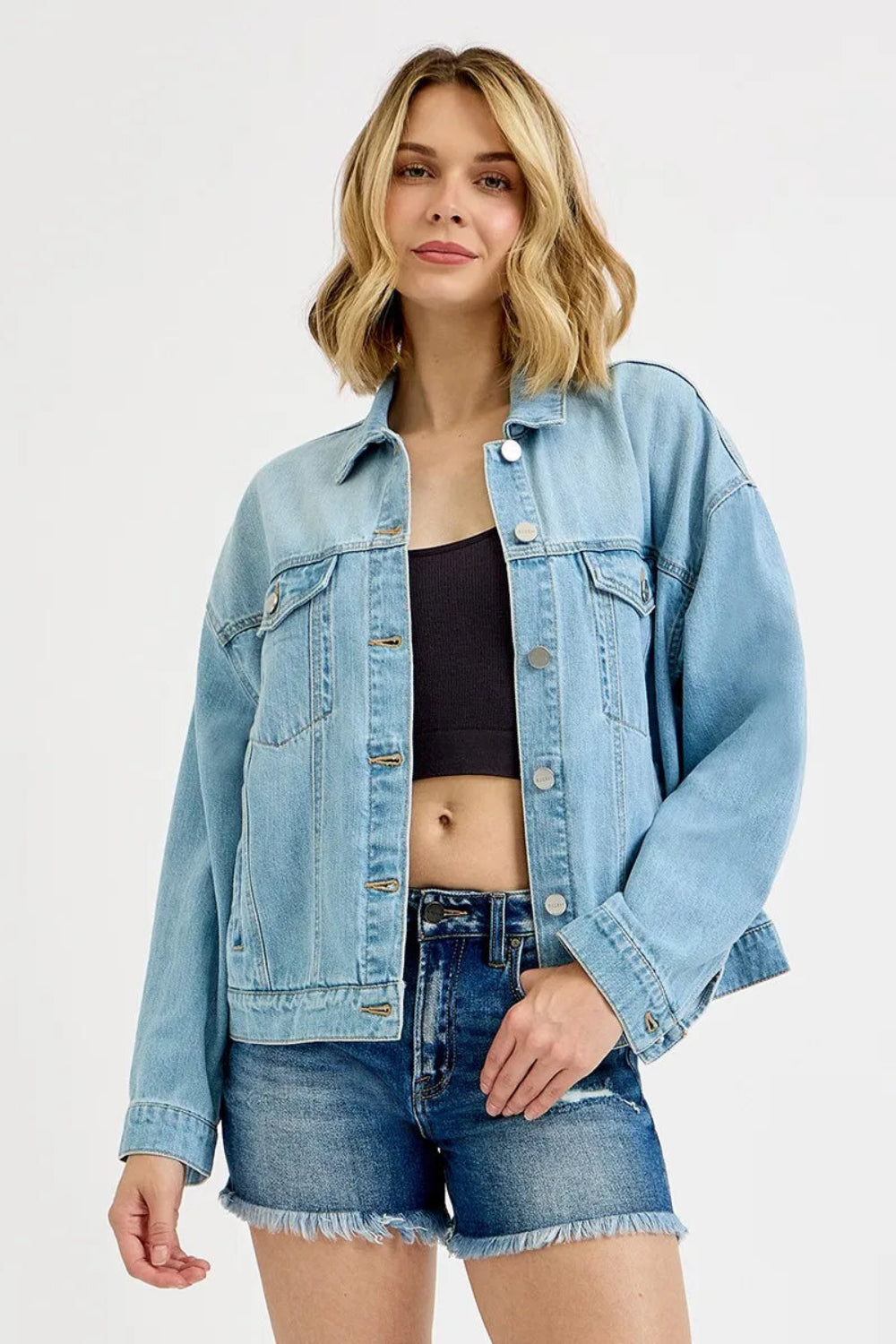 Denim jacket, oversized, pocketed, washed, buttoned, long sleeve, no stretch front view