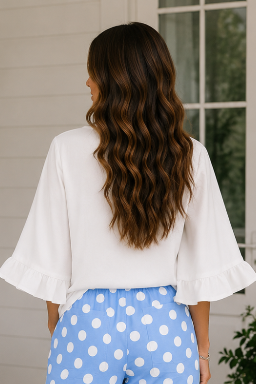 * Blouse
* Pullover
* Wide half sleeve
* Round ruffle neck
* Ruffle sleeve
* Unlined
* No stretch