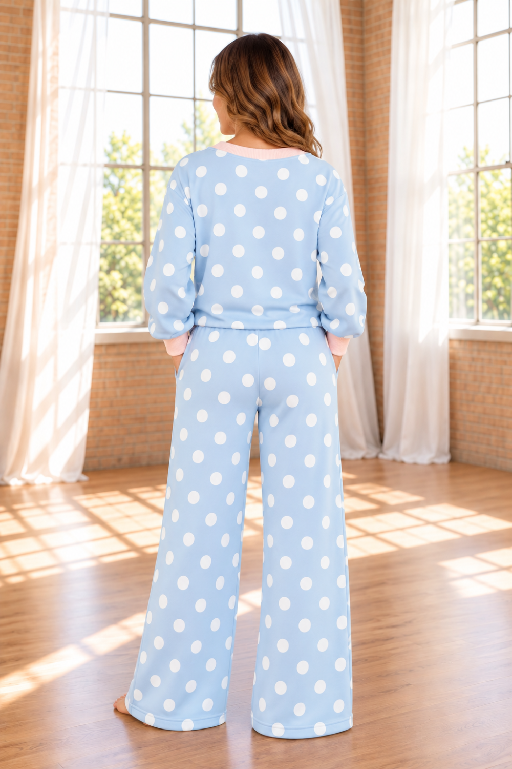 * Two-piece pant set
* Polka dot print
* Round neck
* Long sleeve
* Drop shoulder
* Contrast trim
* High-waist
* Elastic waist
* Drawstring
* Pocketed
* Relaxed fit
* Stretchy